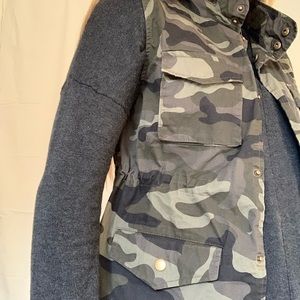 Camo Utility Vest: NWOT